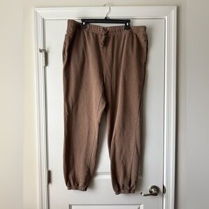 No Boundaries • Joggers